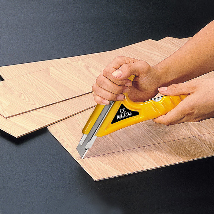 Cutter Extraduró de doble empuñadura 18mm - "OLFA LL"